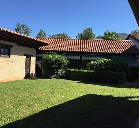 Rural Del Monasterio بيت ريفي 2*