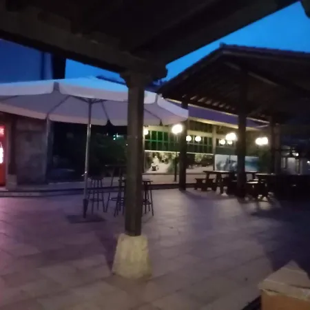 Rural Del Monasterio بيت ريفي Onís