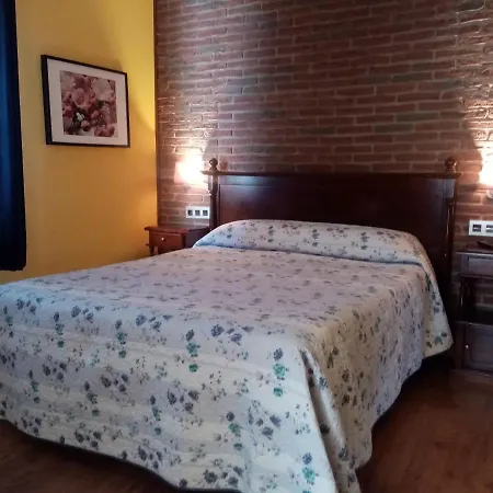 Hotel Rural Posada Del Monasterio 2*