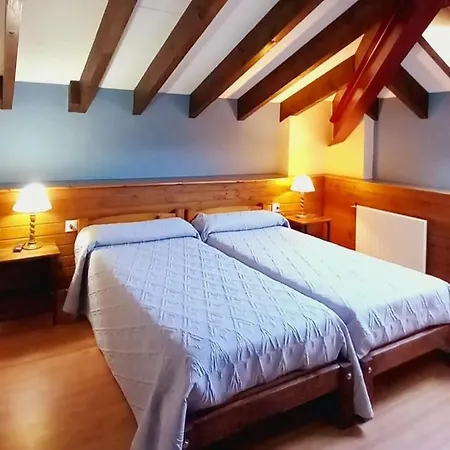 بيت ريفي Rural Del Monasterio 2*