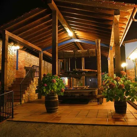 Rural Del Monasterio بيت ريفي Onís