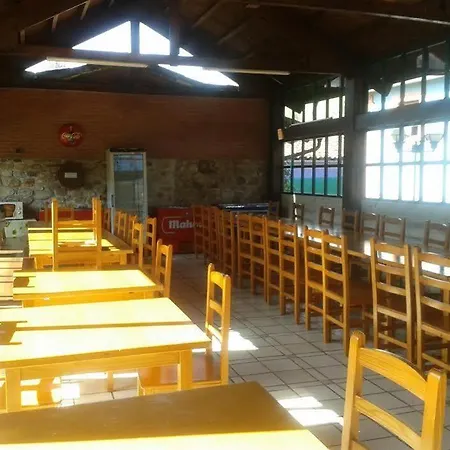 Rural Del Monasterio بيت ريفي