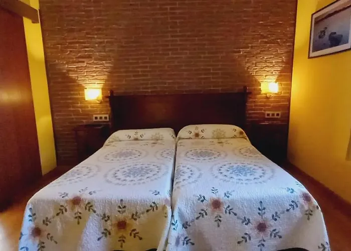 Rural Del Monasterio Inn