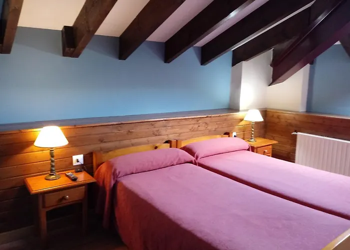 Rural Del Monasterio Inn Onís