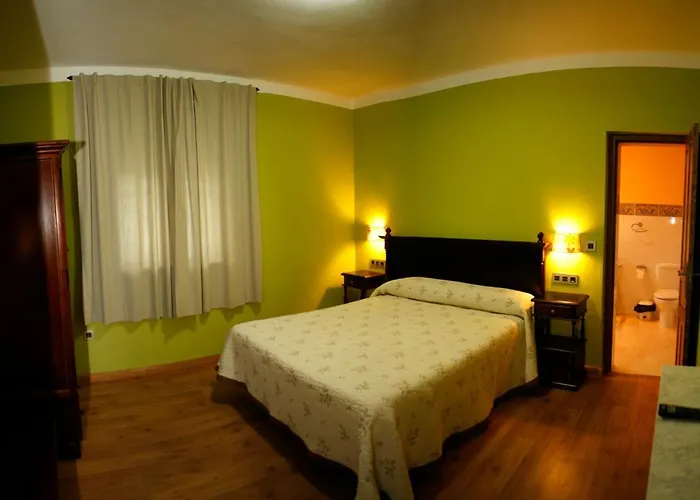 Rural Del Monasterio Inn